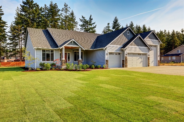 How We Improve the Curb Appeal of Minneapolis Homes: Top Tips for Exterior Upgrades