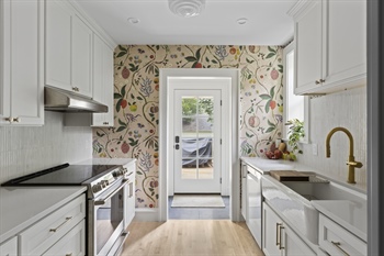 Minneapolis Kitchen & Powder Room Remodel Project in Minneapolis, MN